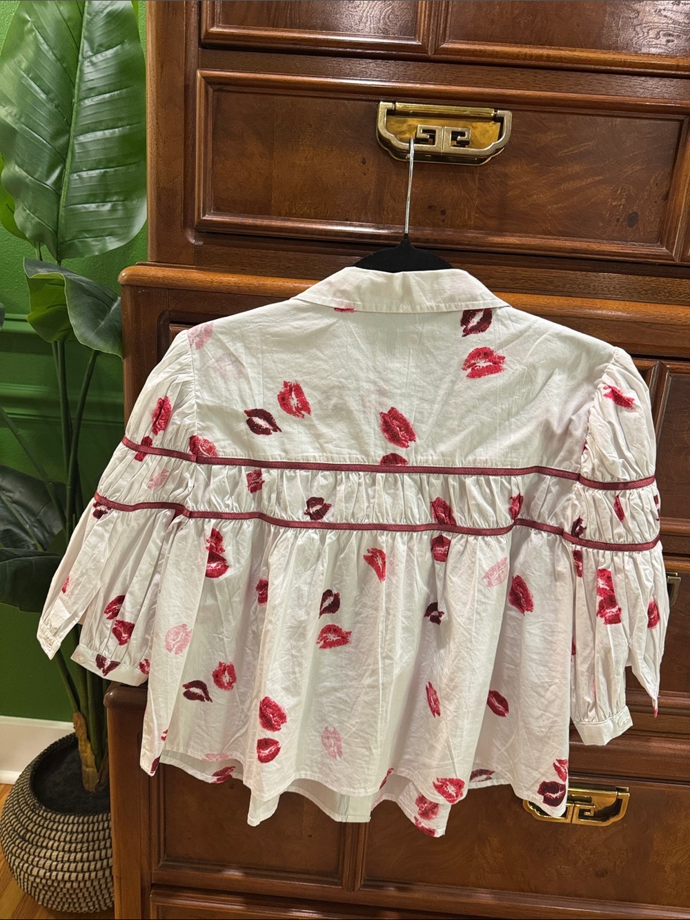 Maeve White Button-Down Blouse with Red Lip Print - Picture 5 of 5